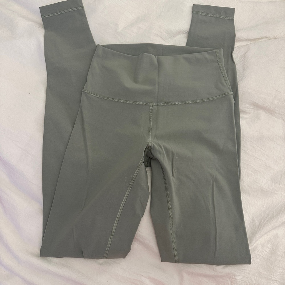 lululemon athletica Olive Green Leggings Wunder under
